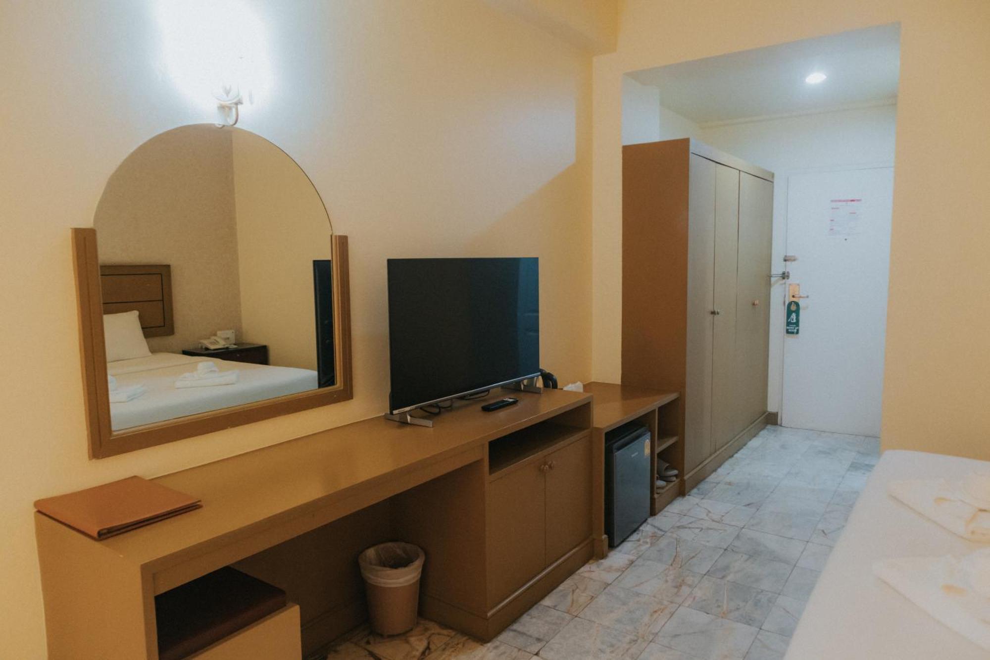 Nonthaburi Palace Hotel Zewnętrze zdjęcie