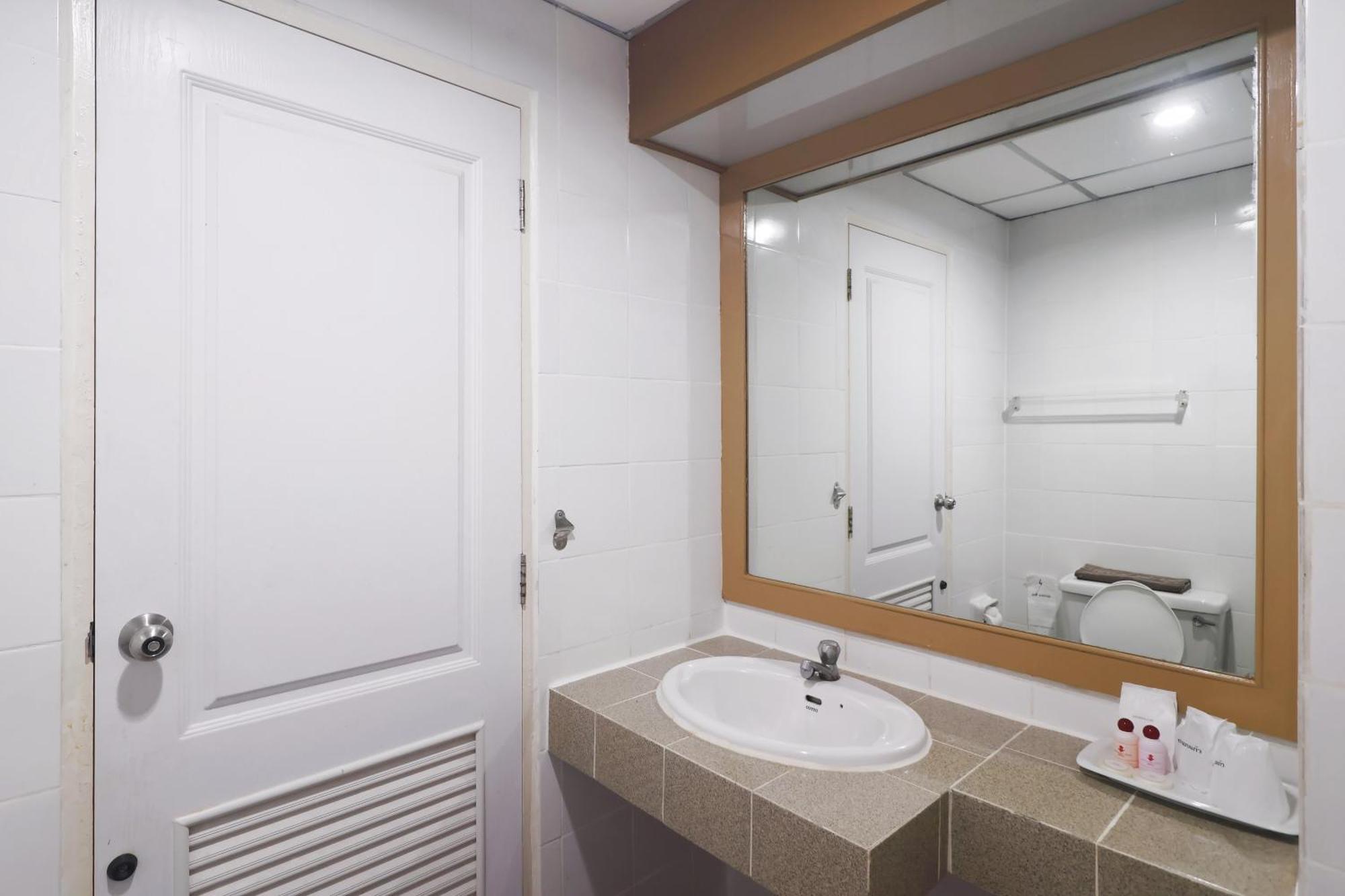 Nonthaburi Palace Hotel Zewnętrze zdjęcie