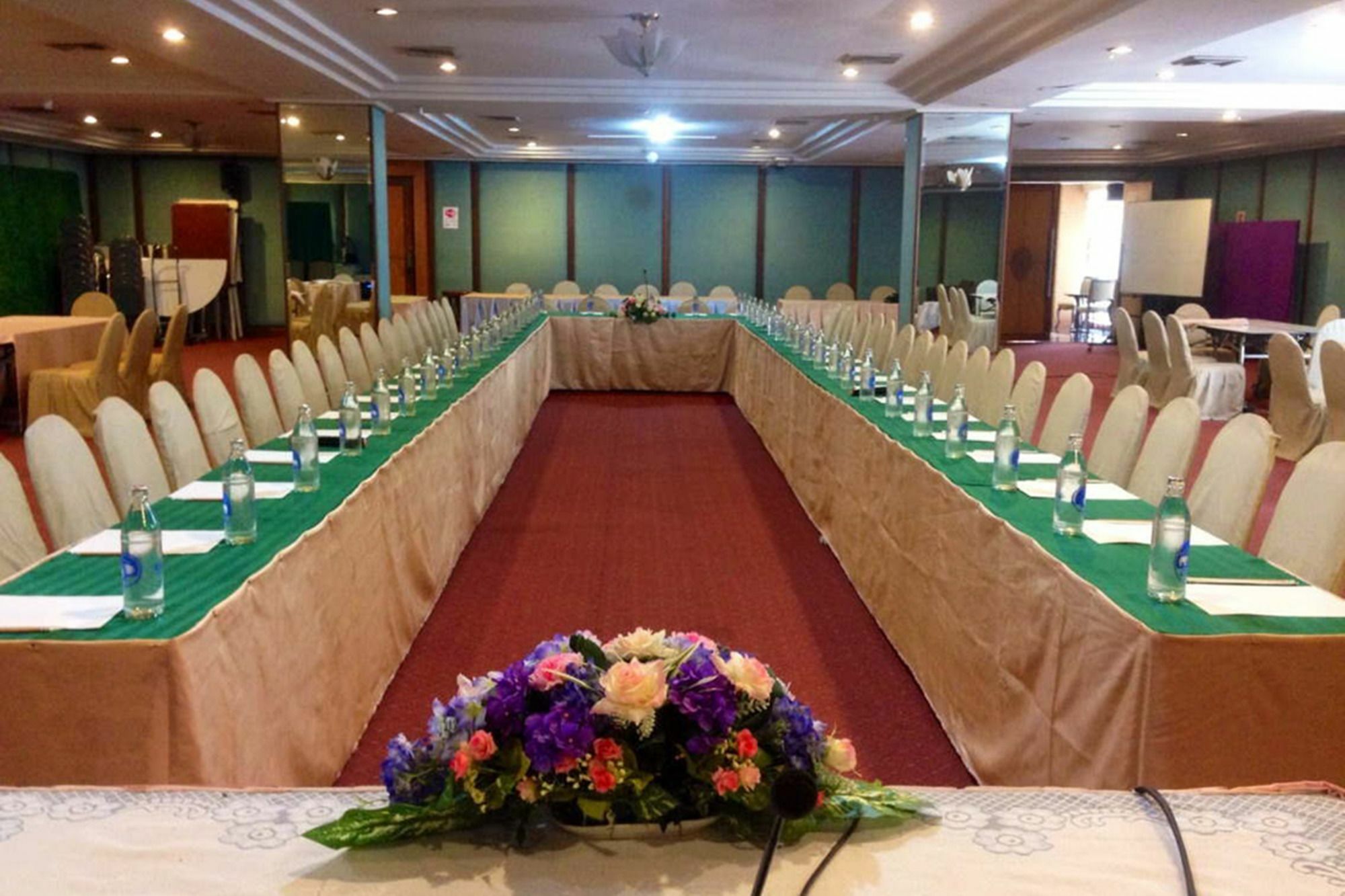 Nonthaburi Palace Hotel Zewnętrze zdjęcie